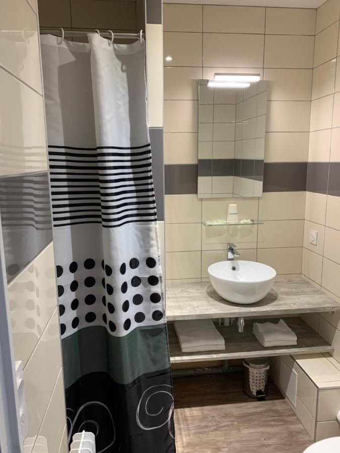 Le Relais Du Velors Otel Beaumont-en-Véron Dış mekan fotoğraf
